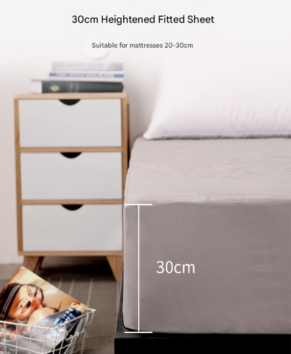 Black Queen Size Waterproof Fitted Mattress Protector - Soft & Breathable Bed Cover, Hypoallergenic, Deep Pocket (152x190x30cm)