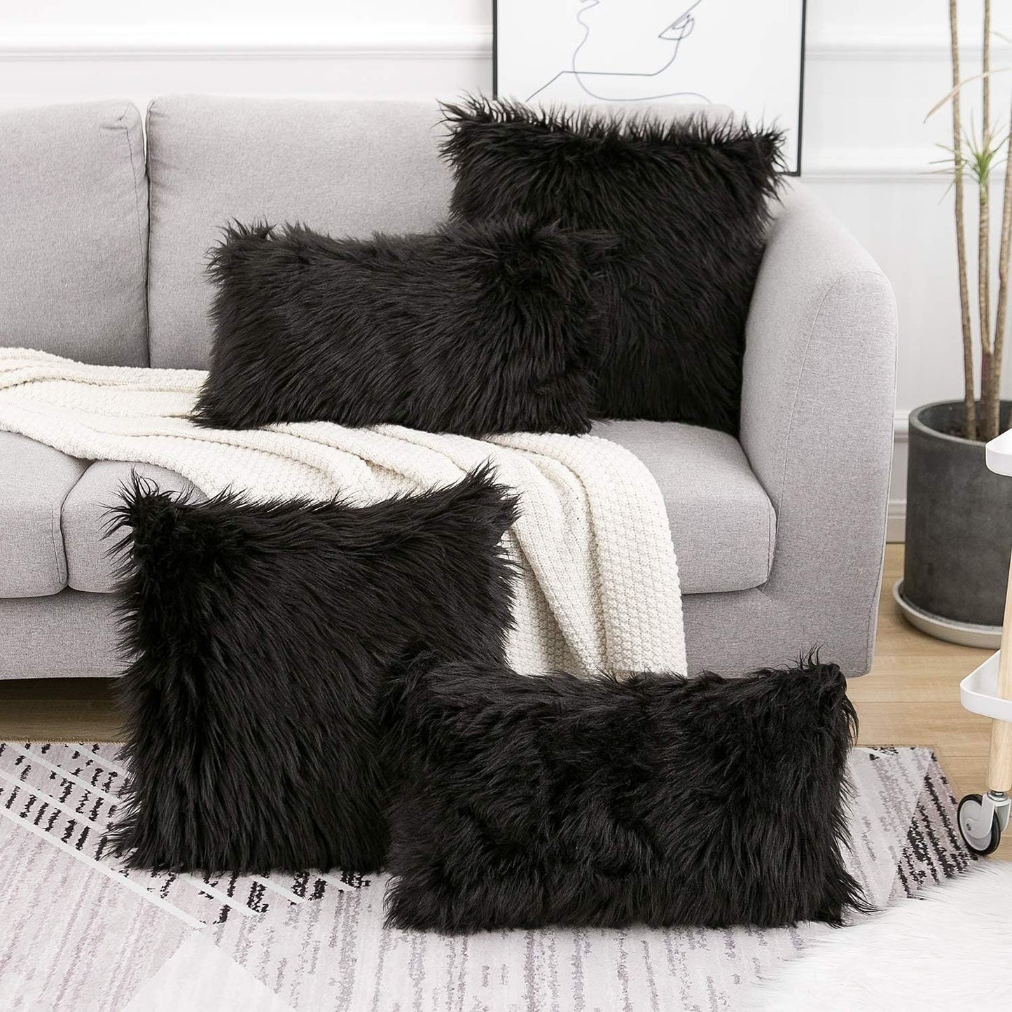 Black Luxurious Long Faux Fur Cushion Covers - Set of 2, 45x45cm Soft Plush Decorative Pillowcases for Sofa & Bed