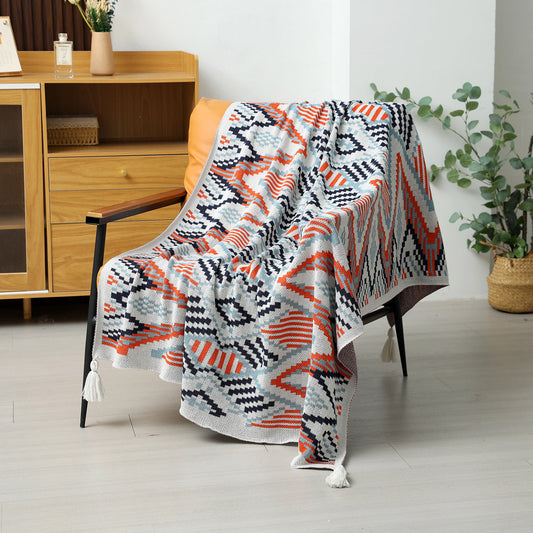 Red-blue Bohemian Knitted Sofa Blanket, 130 x 170 cm, 900g, Ideal for Hotel and Nap Use
