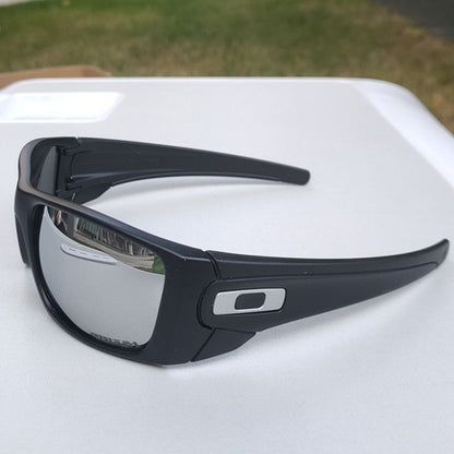 Sport Polarized Sunglasses with UV400 Protection - Multi-Layer Lens Technology(Black frame silver film)
