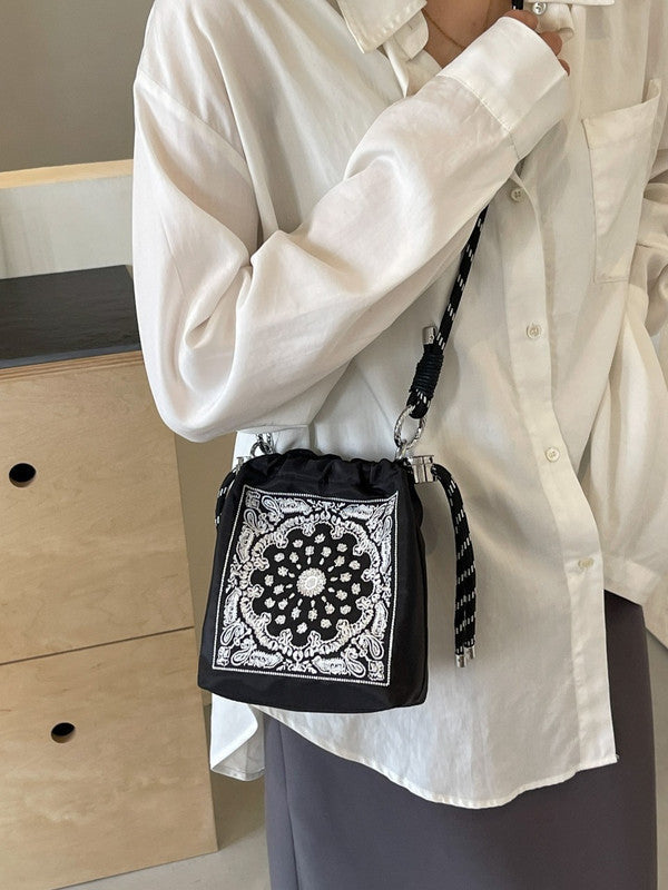 Chic Drawstring Bucket Bag with Intricate Print - Adjustable Rope Strap, Lightweight Fabric(Gray)