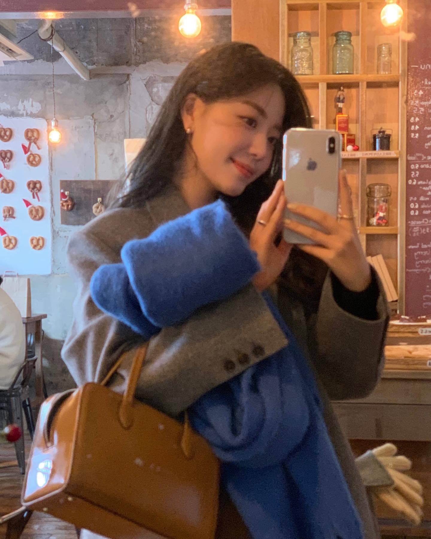 2pc Luxuriously Soft Winter Scarf with Tassel Fringe - Ultra Cozy & Warm Neck Wrap(Brown)