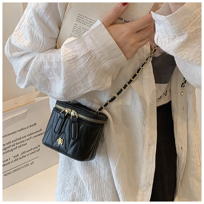 Black Chic Quilted Mini Box Crossbody Bag - Luxury Style Chain Purse for Women
