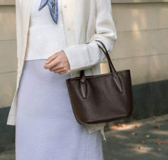 Brown Women's Vegetable Tanned Leather Bucket Bag Minimalist Crossbody Handbag with Inner Canvas Pouch for Work Daily Use