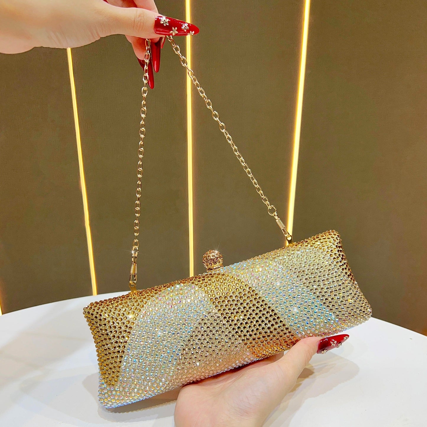 Luxury Gold Crystal Evening Clutch Bag Gradient Rhinestone Hard Case Purse with Detachable Chain for Wedding Prom Cocktail Party Fits Smartphone