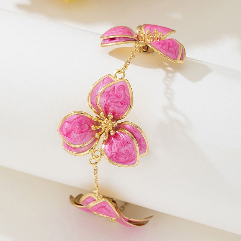 White Floral Enamel Jewelry Set – Five-Piece Alloy Accessory Collection with Minimalist Botanical Design