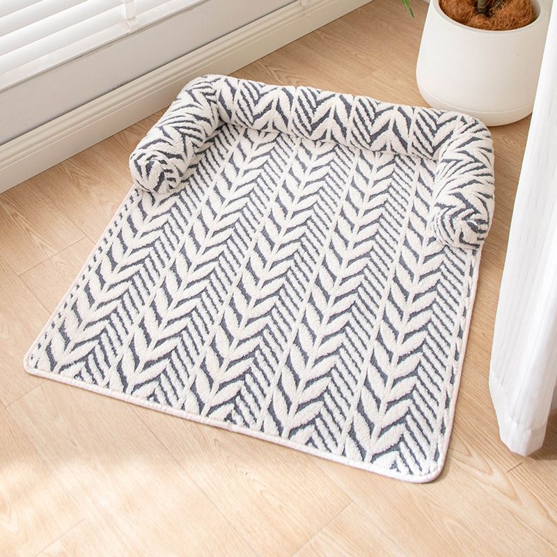 Grey Plush Pet Bed Mat - 60 x 80 cm Polyester Fibre - Thickened Soft Cushion, Scratch Resistant Surface, Non Slip Base for Cats and Dogs