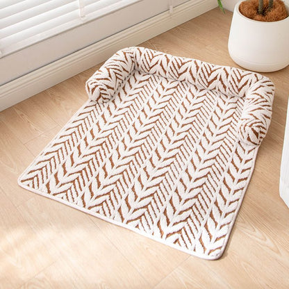 Brown Plush Pet Bed Mat - 60 x 80 cm Polyester Fibre - Thickened Soft Cushion, Scratch Resistant Surface, Non Slip Base for Cats and Dogs