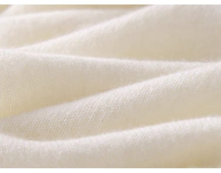 White Women's Winter Shawl Wrap - 140 x 56 cm Polyester Two Way Knitted Cape Scarf, Warm Lightweight Layer for Everyday Outfits, Work and Travel
