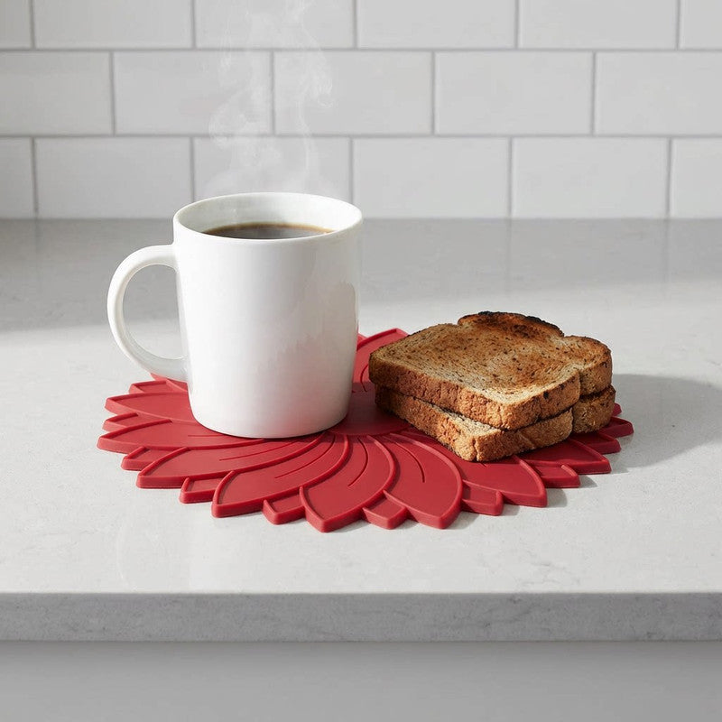5-Piece Round Flower Silicone Trivet Set â€“ Heat-Resistant, Non-Slip, Dishwasher-Safe Pot Holder for Kitchen Protection and Table Decoration