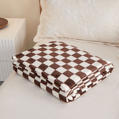 Coffee-colored and white checkered pattern Double-Sided Fleece Blanket â€“ 150Ã—200cm Machine Washable, No-Shedding Flannel Throw for Bed, Sofa & Air Conditioning Use