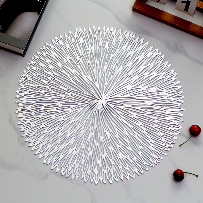 Silver Set of 3 Nordic-Style Round Table Mats â€“ Heat-Resistant, Non-Slip PVC Placemats for Home Use, Creative Dish Pads, 38cm Diameter, Ideal for Dining Tables and Decor