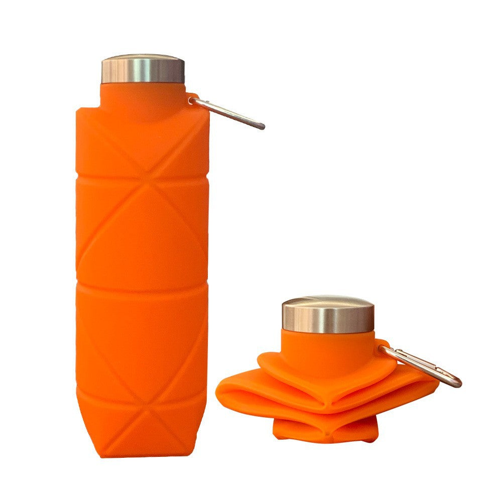 Orange-red 700ml Collapsible Silicone Water Bottle with Diamond Pattern - Food-Grade Portable Sports Bottle for Hiking, Camping, Travel & Gym - Leak-Proof Foldable Design with Carabiner Clip