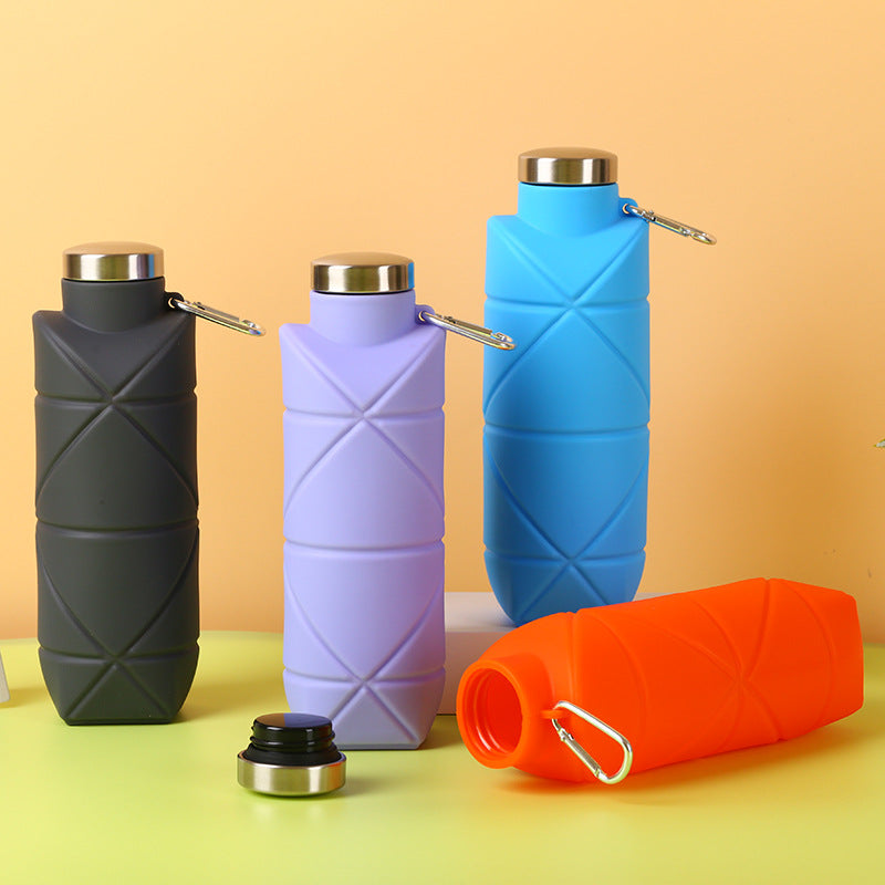 Orange-red 700ml Collapsible Silicone Water Bottle with Diamond Pattern - Food-Grade Portable Sports Bottle for Hiking, Camping, Travel & Gym - Leak-Proof Foldable Design with Carabiner Clip