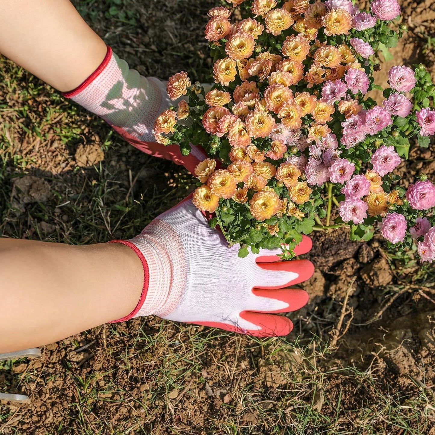 4 Pairs Red, green, blue, purple Gardening Gloves with Breathable Latex Coating - Non-Slip Protective Work Gloves for Yard Work Planting and Outdoor Maintenance - All-Day Comfort and Dexterity for Gardeners