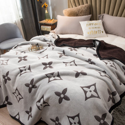Yellow Lucky Four-Leaf Clover 100x150CM Premium Double-Sided Print Flannel Blanket - Soft All-Season Air Conditioning Throw for Office Nap & Travel