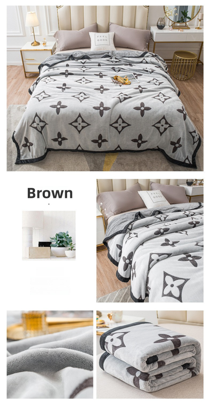 Brown Lucky Four-Leaf Clover 180x200CM Premium Double-Sided Print Flannel Blanket - Soft All-Season Air Conditioning Throw for Office Nap & Travel