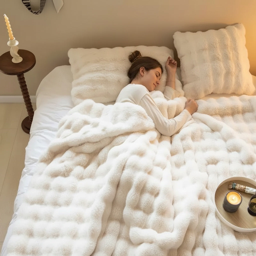 White Luxury Tuscany Fleece Rabbit Fur Bubble Blanket (200 x 230 CM) - Double-Sided Thickened Soft Plush Bedding & Extra Large Bed Blanket