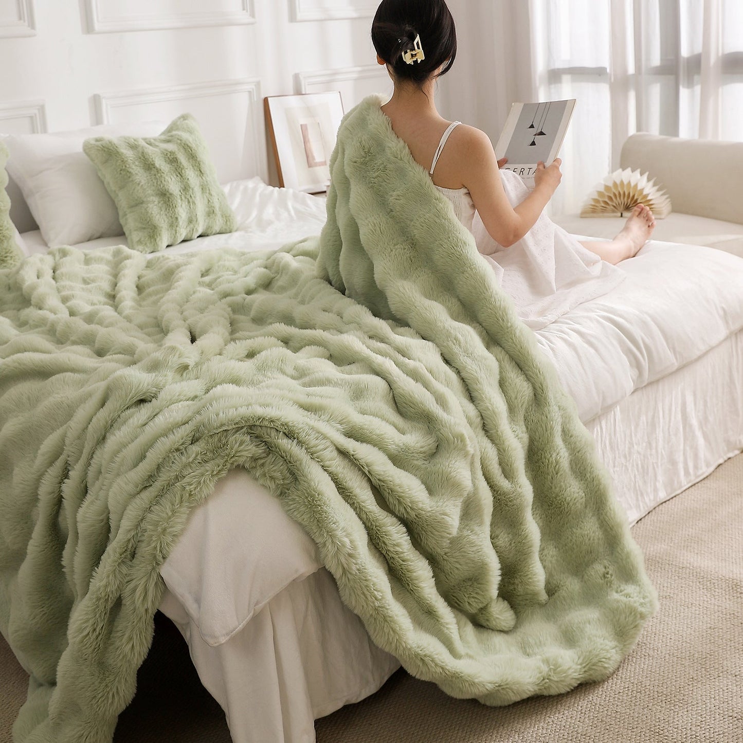 Green Luxury Tuscany Fleece Rabbit Fur Bubble Blanket - Double-Sided Thickened Soft Plush Extra Large Bedding Set(200x230 CM Large Blanket + 2 Pack 45x45 CM Cushion Cover)