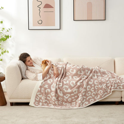 Leopard Print Checkerboard Flannel Throw Blanket(Medium 130 x 150 CM) - Anti-Pilling Trendy Soft Plush Blanket for Bed, Sofa & Travel