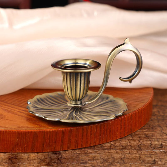 Bronze European Vintage Handheld Chamberstick with Finger Loop - Minimalist Metal Candlestick Tray for Weddings, Festivals & Tables Decor