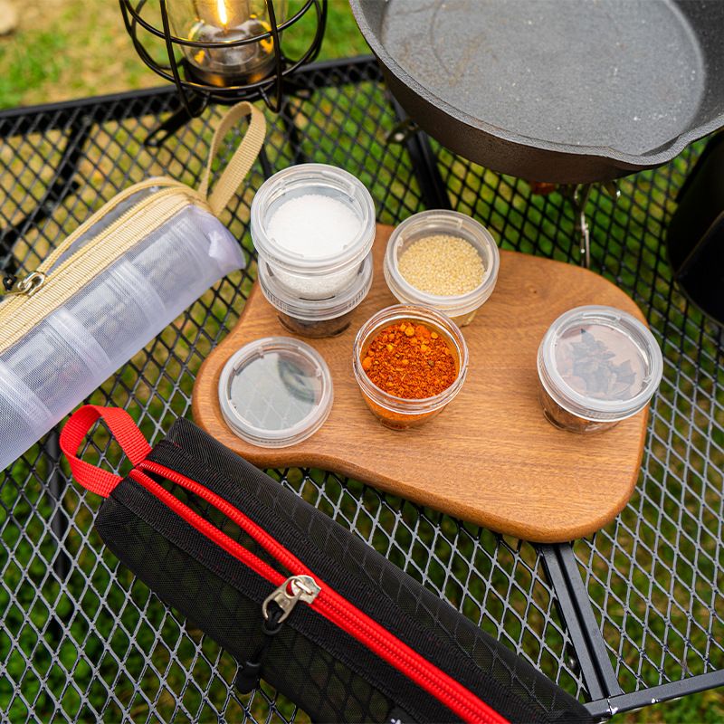 5-Piece Lightweight Stackable Outdoor Spice Jar Set for BBQ Picnic & Travel - Portable Camping Seasoning Kit with Black Mesh Storage Bag
