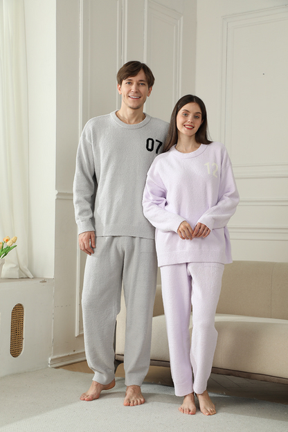 Light Purple Women's Warm & Cozy Semi-Flannel Couple's Pajamas â€” Knitted Digital Pattern, Soft Fleece Material, Pullover Style: The Ideal Choice for Loungewear in Autumn and Winter.