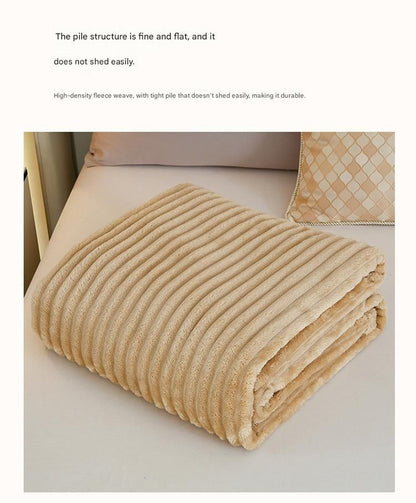 150*200cm Off-white Solid Colour Flannel Throw Blanket - Thick Double-Sided Fleece with Ribbed Texture - Soft throw blanket& Lightweight for Sofa, Bed, Office Nap, Air-Conditioned Rooms - Durable, Machine Washable, Non-Shedding