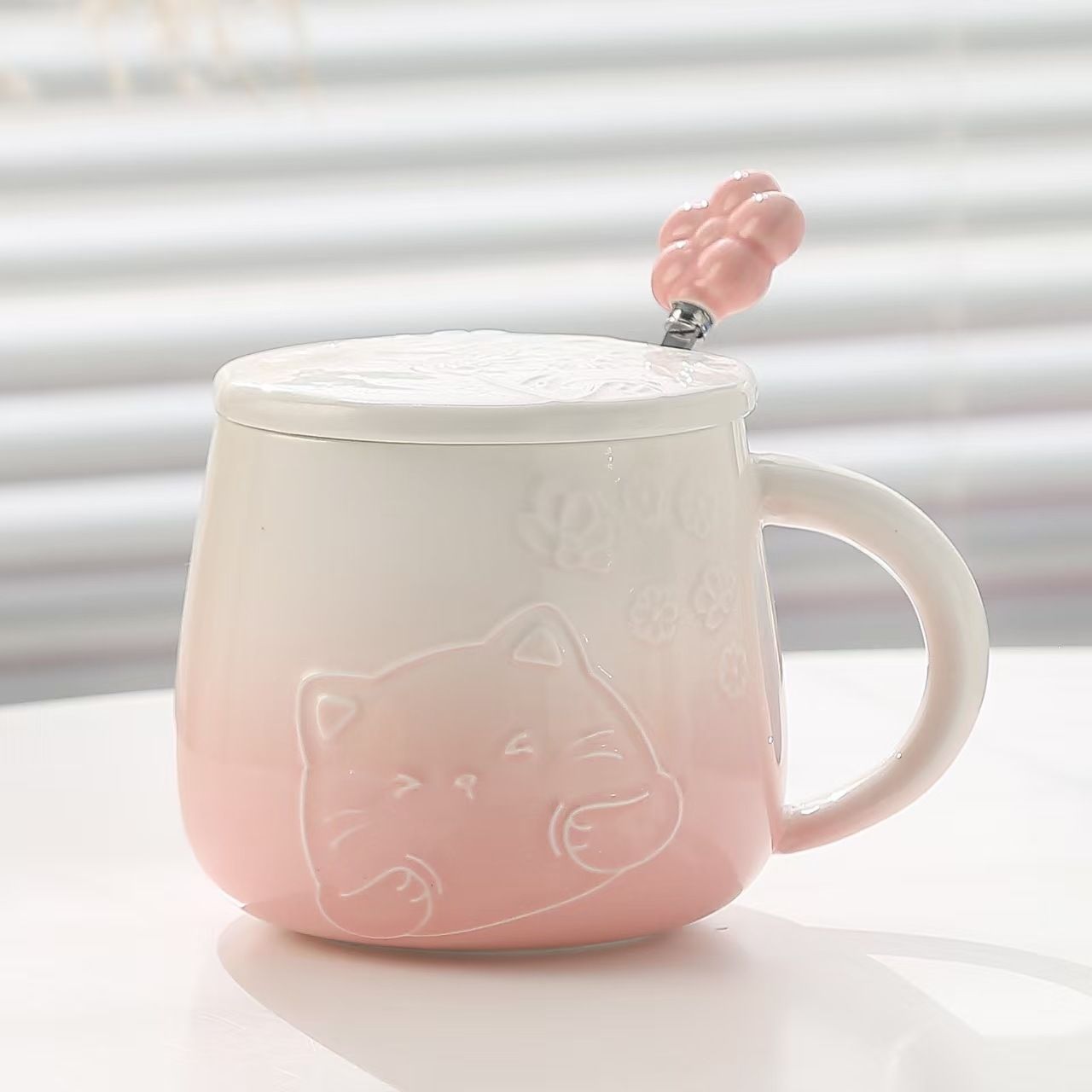 Pink Gradient Cat Ceramic Mug with Lid and Spoon - 400ml Porcelain Coffee Cup - Adorable 3D Cat Design, Pastel Colour, Gift Box Included - Ideal for Home, Office, or as a Present for Women and Cat Lovers