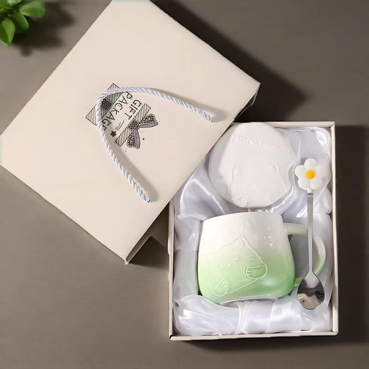 Green Gradient Cat Ceramic Mug with Lid and Spoon - 400ml Porcelain Coffee Cup - Adorable 3D Cat Design, Pastel Colour, Gift Box Included - Ideal for Home, Office, or as a Present for Women and Cat Lovers
