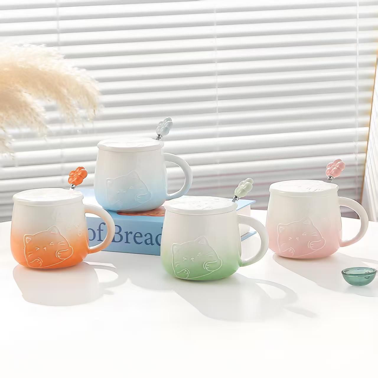 Green Gradient Cat Ceramic Mug with Lid and Spoon - 400ml Porcelain Coffee Cup - Adorable 3D Cat Design, Pastel Colour, Gift Box Included - Ideal for Home, Office, or as a Present for Women and Cat Lovers