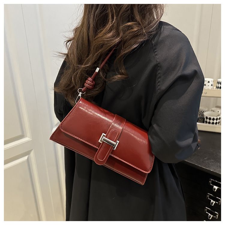 White French Chic Baguette Shoulder Bag Women’s Minimalist Crossbody Bag with Premium Feel