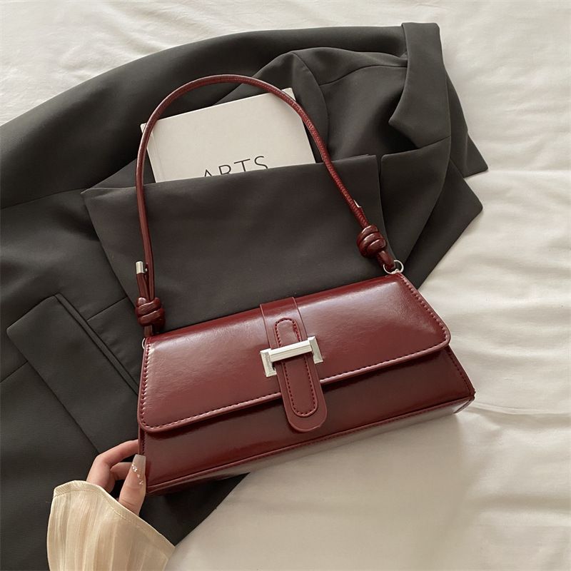 Red French Chic Baguette Shoulder Bag Women’s Minimalist Crossbody Bag with Premium Feel