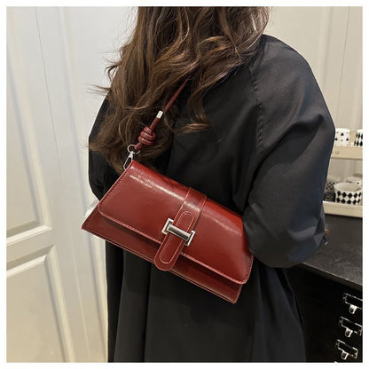 Red French Chic Baguette Shoulder Bag Women’s Minimalist Crossbody Bag with Premium Feel