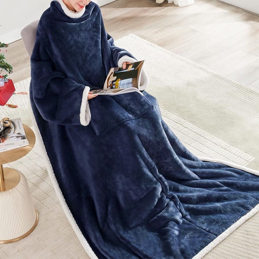 Grey 180 x 120CM Extra Large Wearable Wrap Blanket with Sleeves and Large Pocket, Cozy Thickened Composed Flannel Sherpa Fleece Oversized TV Blanket Robe and Sofa Throw for Home Lounging