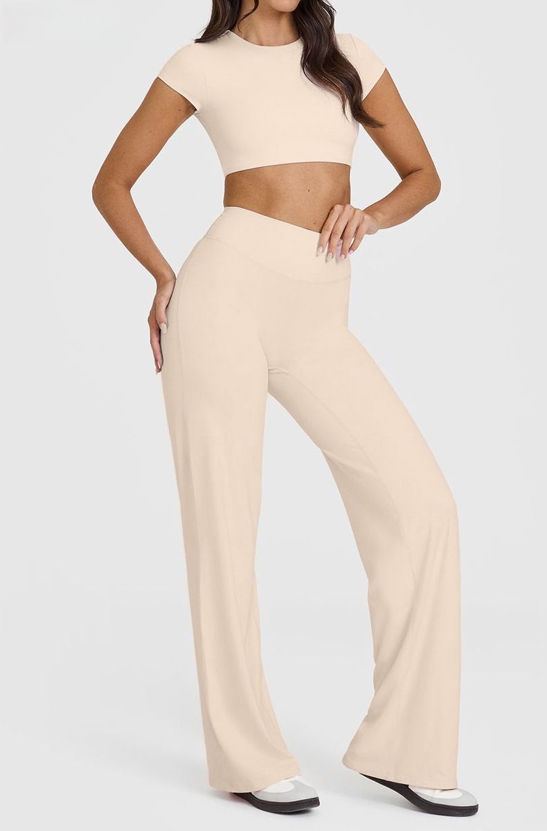 M Size Apricot High Waisted Flare Yoga Pants for Women - M-Shaped Peach Hip Lifting Wide-Leg Workout Trousers with Soft & Skin Feel Four Way Stretch Fabric, Breathable & Quick Dry