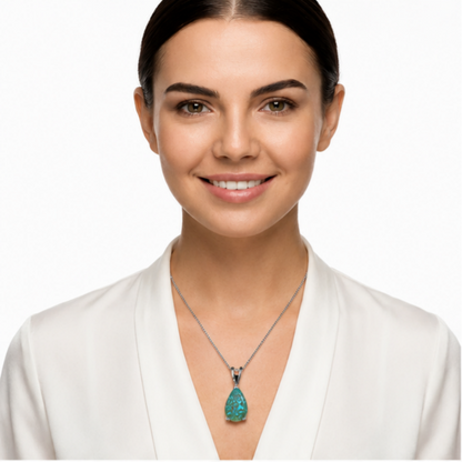 Green Opal Teardrop Platinum-plated chain Pendant Necklace for Women, Elegant Sparkling Opal Drop Necklace, Adjustable Chain Fashion Jewellery Gift