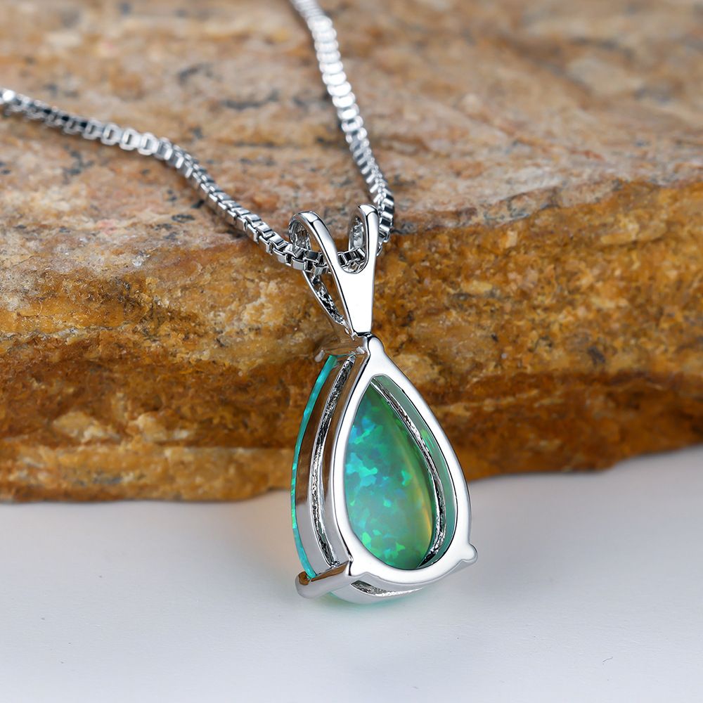 Green Opal Teardrop Platinum-plated chain Pendant Necklace for Women, Elegant Sparkling Opal Drop Necklace, Adjustable Chain Fashion Jewellery Gift