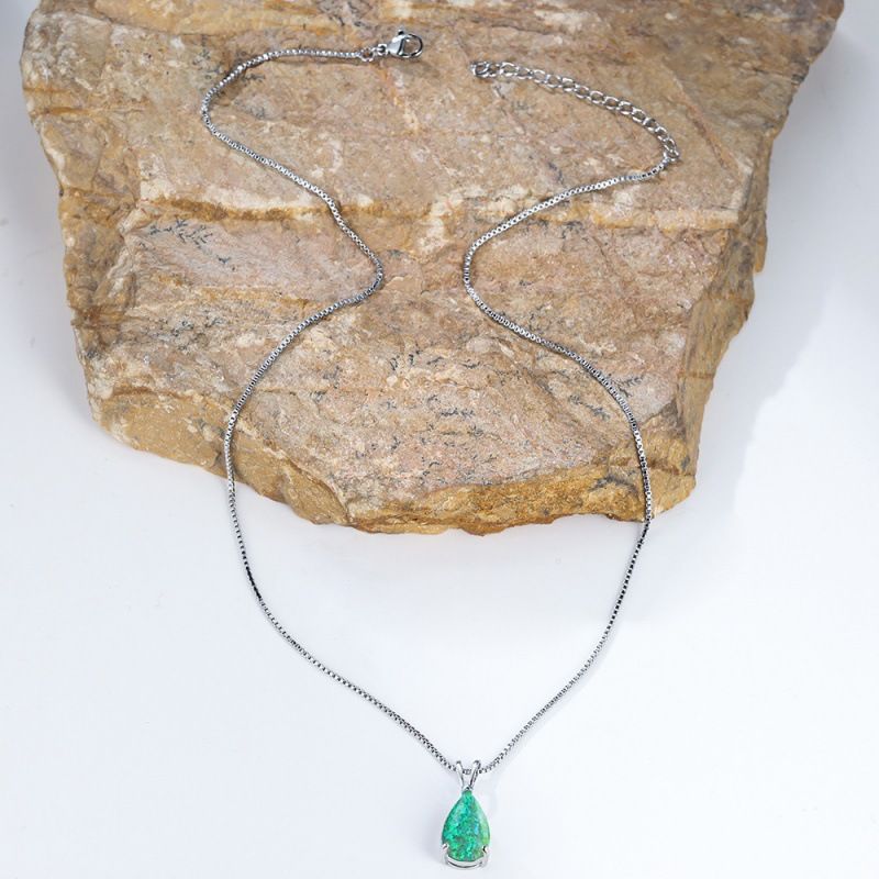 Green Opal Teardrop Platinum-plated chain Pendant Necklace for Women, Elegant Sparkling Opal Drop Necklace, Adjustable Chain Fashion Jewellery Gift