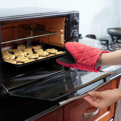 Black Heat Resistant Oven Mitts Set of 2 - Neoprene Cotton Insulated Kitchen Gloves, 500F Heat Protection, Non Slip Silicone Grip for Baking, Cooking, Microwave and Oven Use