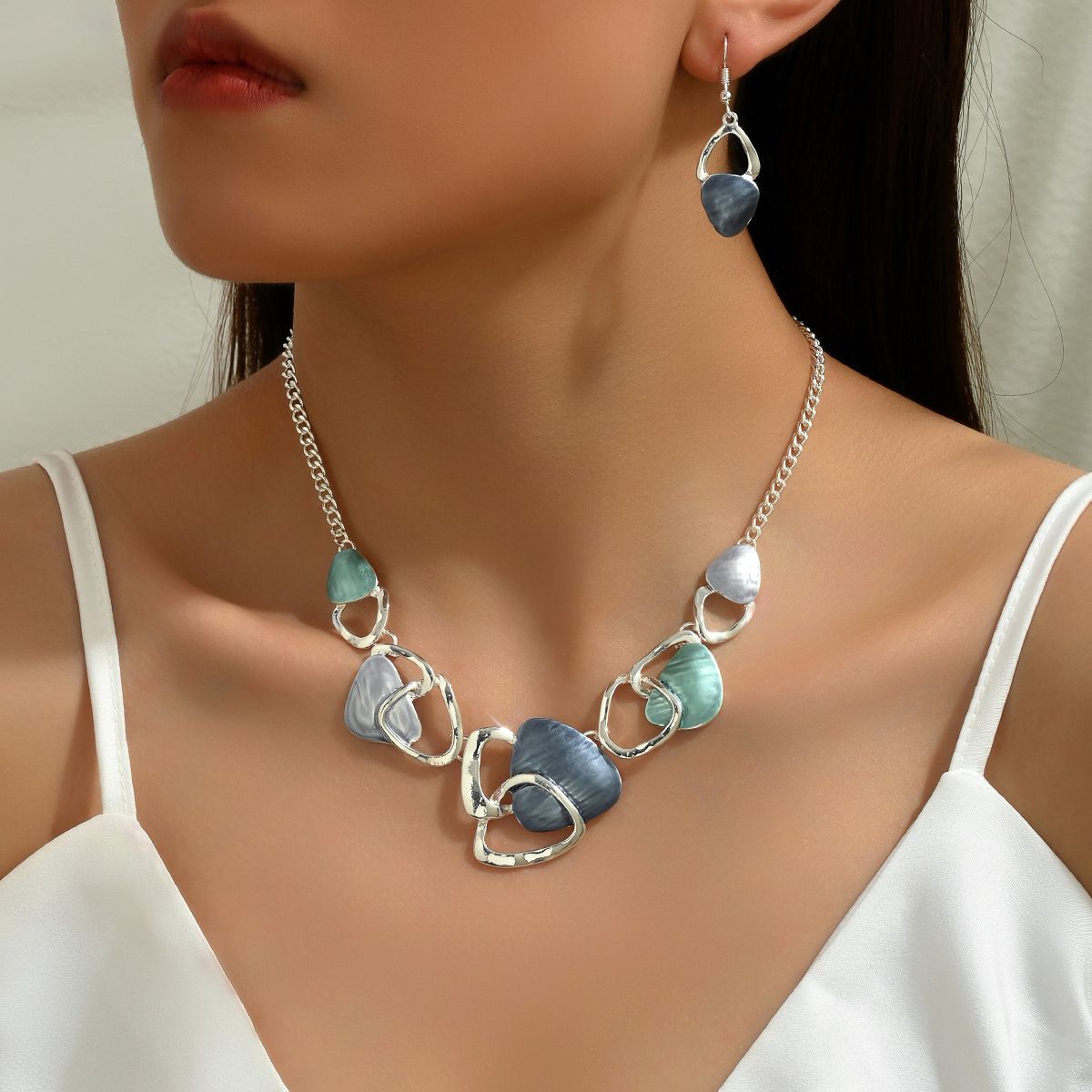 Blue Elegant Oil Drip Necklace and Earrings Set for Women, Irregular Design Alloy Jewelry Set, Fashion Statement Pendant Necklace with Drop Earrings, Blue Green Enamel Jewelry Gift Set with Jewelry Box Included