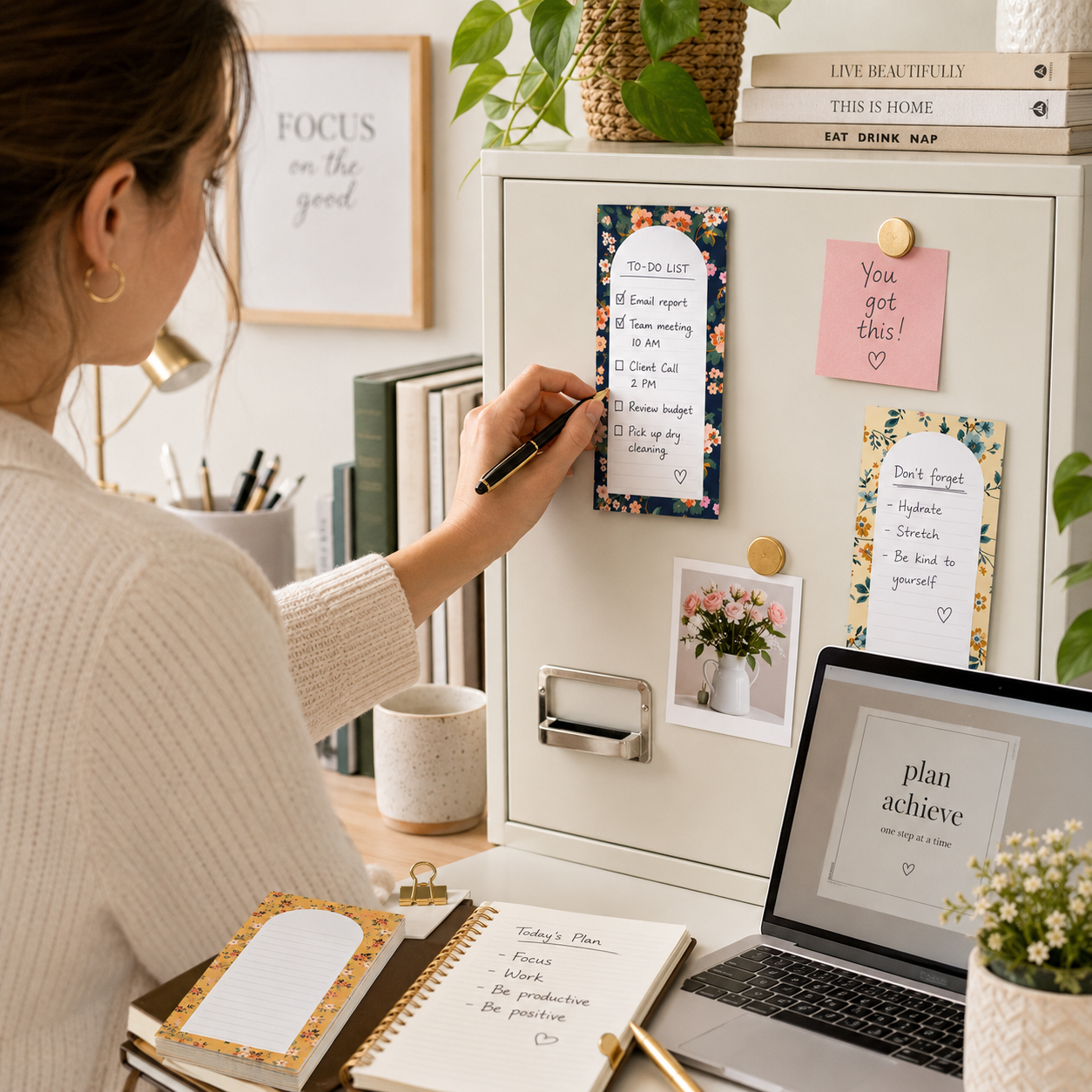 8 Pack Floral Magnetic Notepads for Fridge, Cute Shopping List Planner Memo Pads with 25 Sheets Each, Tear Off Weekly To Do List Notes for Home Kitchen Office School Organisation and Daily Reminders