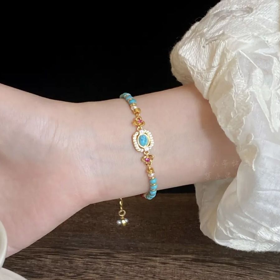 Turquoise Beaded Bracelet for Women â€“ Adjustable Vintage Boho Bracelet with Gold-Tone Oval Charm, Turquoise & Pearl Beads, Lightweight Bohemian Wrist Jewellery