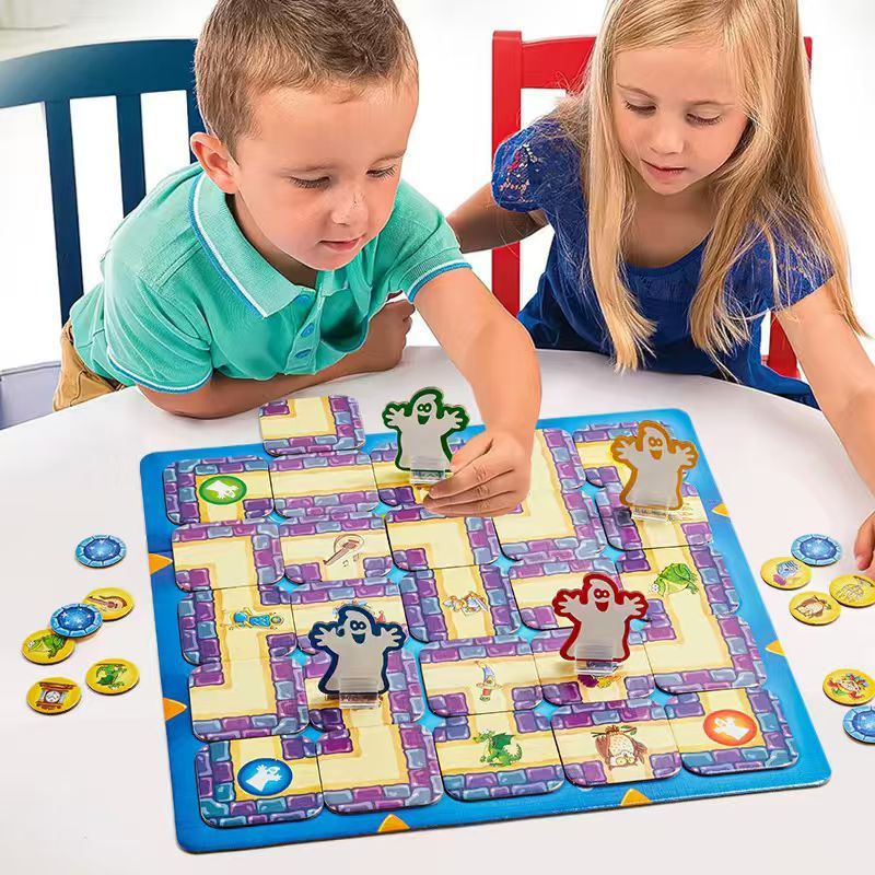 Ghost Maze Board Game Family Strategy Game Interactive Flying Chess Tabletop Puzzle Game with Treasure Hunt Cards Moving Maze Pieces for Home Entertainment Party Activities